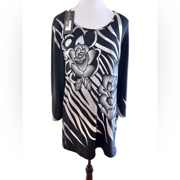 NWT Papa Vancouver Gorgeous Tunic Sweater - Size Small in Monochrome - Picture 9 of 9